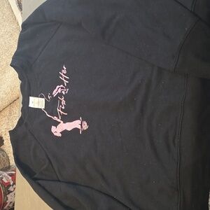 Crew neck sweater with pockets